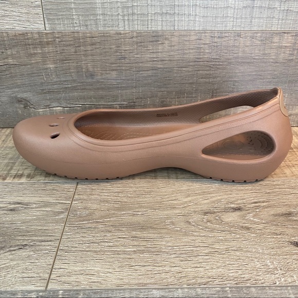 Crocs Kadee Womens Slod Tan Slip On Ballet Flats - Picture 3 of 5